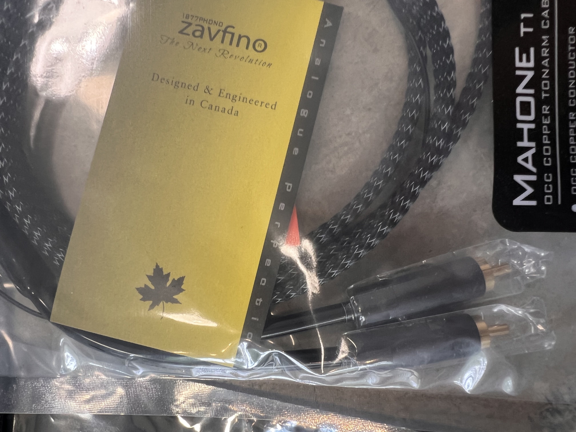 Câble phono ZAVFINO 1877 MAHONE T1
