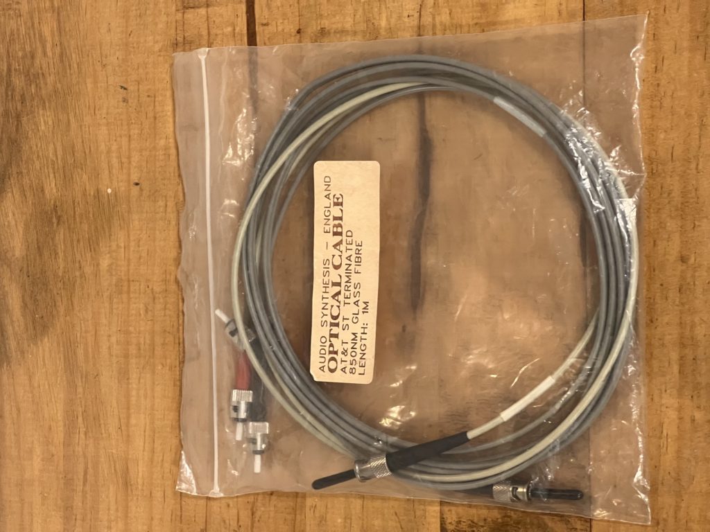 Liaison digitale AT&T fibre optique verre Audio Synthesis