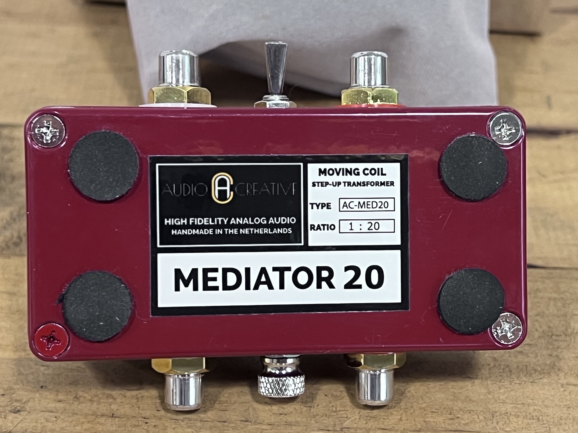 AUDIO CREATIVE MEDIATOR 20.